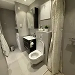 Lillestrom Home דירה